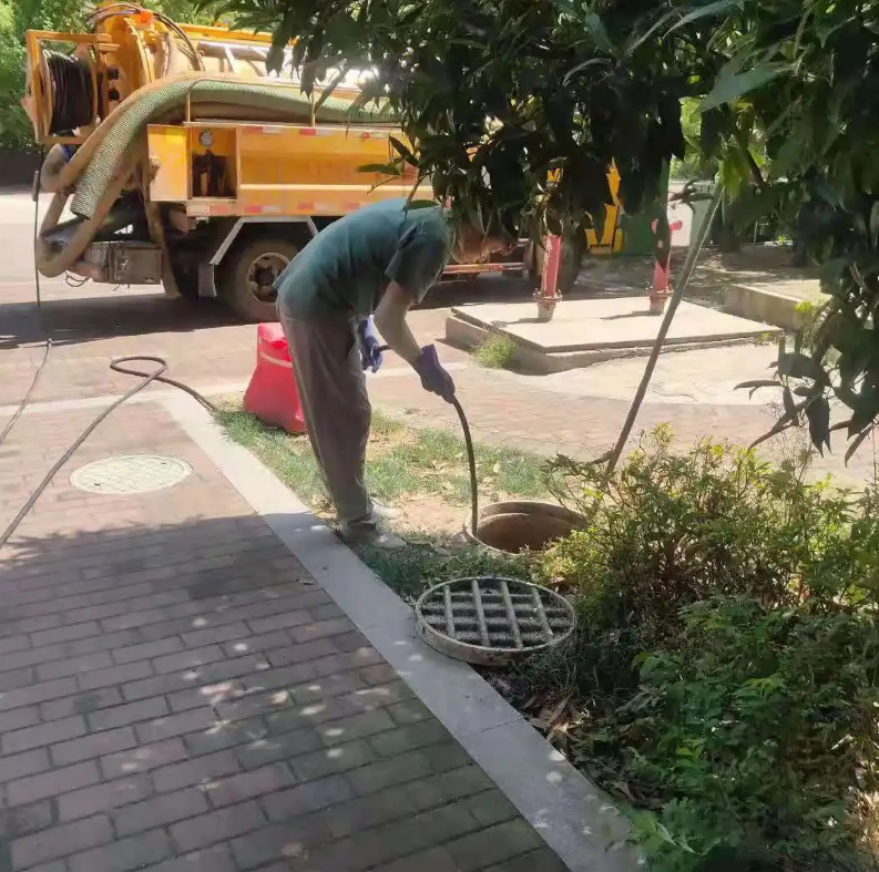 弓长岭市政排污管道清淤疏通——专业团队,让您全程省心!