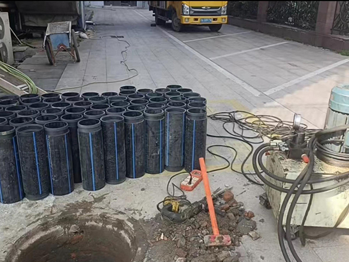 弓长岭PE置换管厂家 DN315置换管 非开挖管短管置换